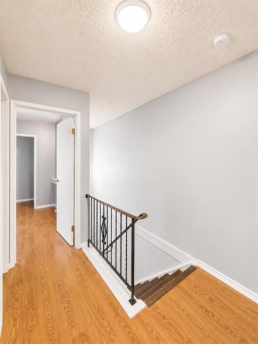 3-1702 35 Street Se, Calgary, AB 