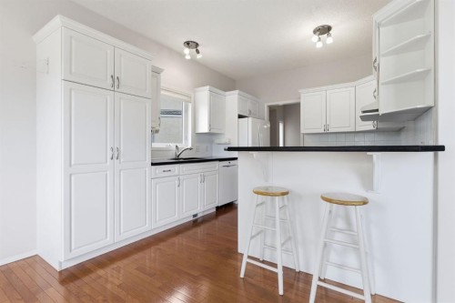 112 Shannon Road Sw, Calgary, AB 