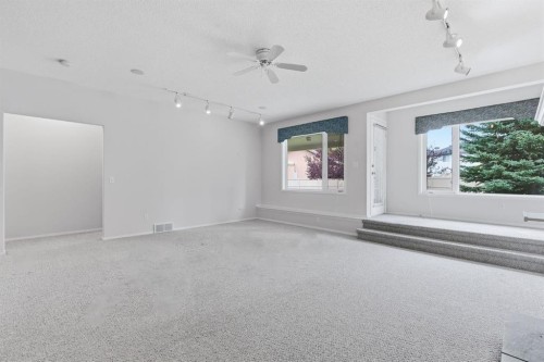 112 Shannon Road Sw, Calgary, AB 