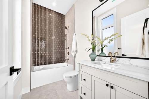 3743 36 Avenue Sw, Calgary, AB 