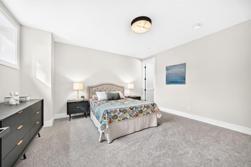 3743 36 Avenue Sw, Calgary, AB 