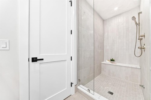 3743 36 Avenue Sw, Calgary, AB 