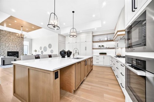 3743 36 Avenue Sw, Calgary, AB 