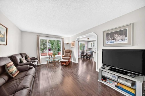 14 Douglasview Circle Se, Calgary, AB 