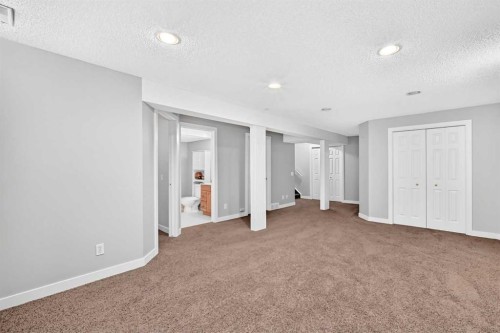 14 Douglasview Circle Se, Calgary, AB 