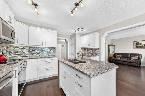 14 Douglasview Circle Se, Calgary, AB 