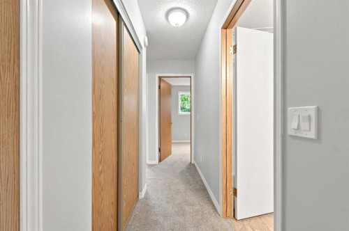 16 Harvest Glen Heights Ne, Calgary, AB 