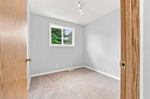 16 Harvest Glen Heights Ne, Calgary, AB 