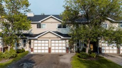 16 Harvest Glen Heights NE Calgary, AB T3K 4L3
