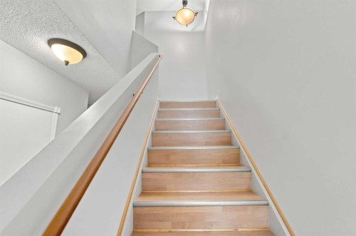 16 Harvest Glen Heights Ne, Calgary, AB 