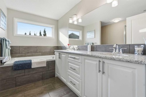 46 Cranarch View, Calgary, AB 