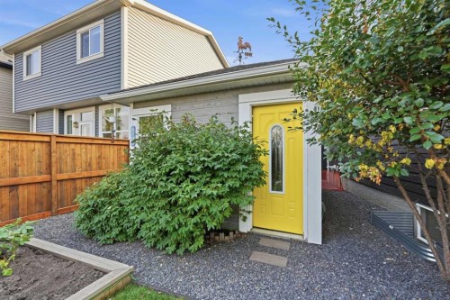 46 Cranarch View, Calgary, AB 