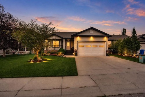 112 Aspen Creek Crescent  Strathmore, AB T1P 1R4