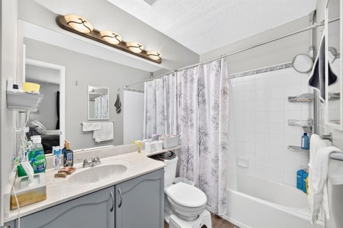 38 Country Village Landing Ne, Calgary, AB 