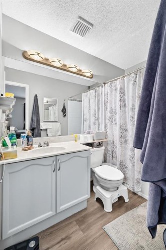 38 Country Village Landing Ne, Calgary, AB 