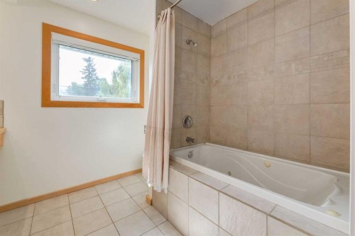 2547 Chicoutimi Drive Nw, Calgary, AB 