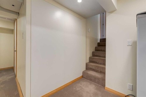 2547 Chicoutimi Drive Nw, Calgary, AB 