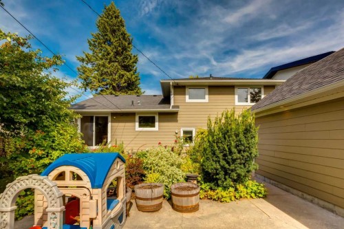 2547 Chicoutimi Drive Nw, Calgary, AB 
