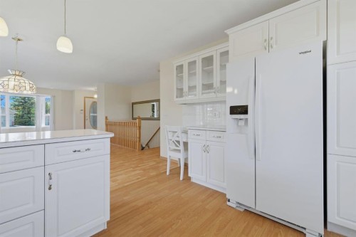 112 Dovista Court Se, Calgary, AB 