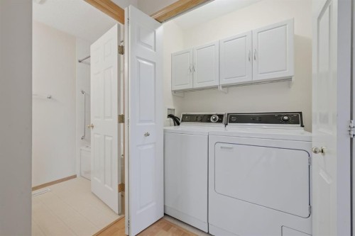 112 Dovista Court Se, Calgary, AB 