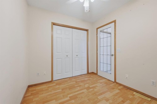 112 Dovista Court Se, Calgary, AB 