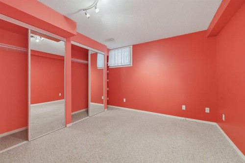 112 Dovista Court Se, Calgary, AB 