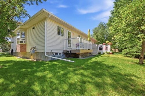 112 Dovista Court Se, Calgary, AB 