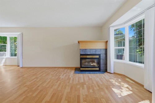 112 Dovista Court Se, Calgary, AB 