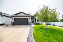 7 Ratcliffe Street Red Deer, AB T4P 3X8