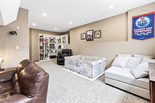 7 Ratcliffe Street, Red Deer, AB 