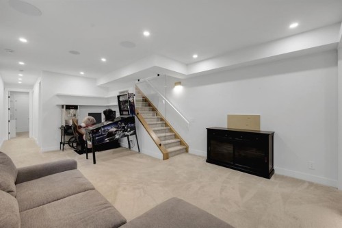 2003 7 Avenue Se, Calgary, AB 