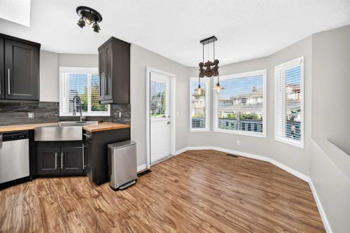 19 Valley Brook Circle Nw, Calgary, AB 