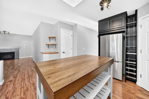 19 Valley Brook Circle Nw, Calgary, AB 