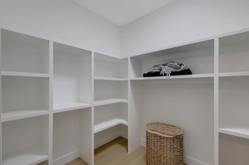 6429 33 Avenue Nw, Calgary, AB 