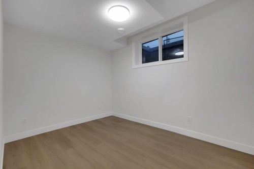 6429 33 Avenue Nw, Calgary, AB 
