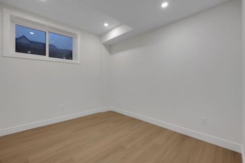 6429 33 Avenue Nw, Calgary, AB 