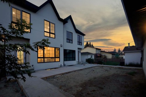 6429 33 Avenue Nw, Calgary, AB 
