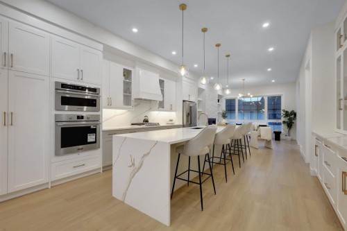 6429 33 Avenue Nw, Calgary, AB 