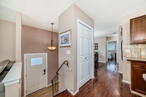 8432 Berkley Road Nw, Calgary, AB 