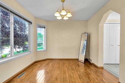 182 Citadel Bluff Close Nw, Calgary, AB 