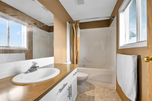 182 Citadel Bluff Close Nw, Calgary, AB 