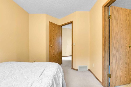 182 Citadel Bluff Close Nw, Calgary, AB 