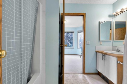 182 Citadel Bluff Close Nw, Calgary, AB 