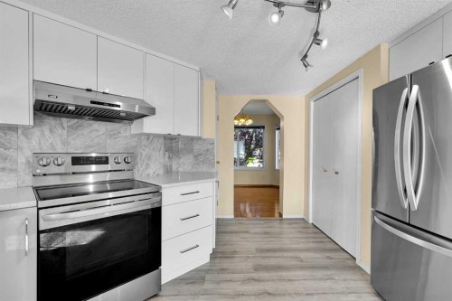 182 Citadel Bluff Close Nw, Calgary, AB 