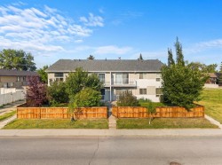 5-4328 75 Street NW Calgary, AB T3B 2M8