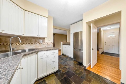 64 Hollyburn Road Sw, Calgary, AB 