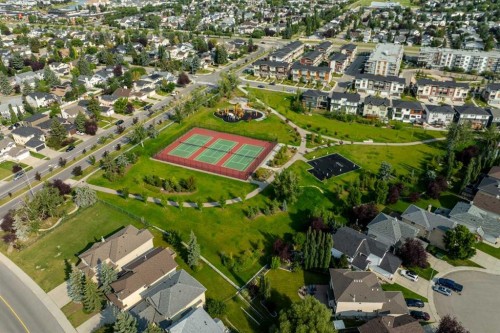208 Harvest Lake Green Ne, Calgary, AB 