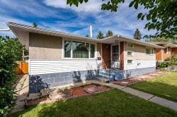 4327 19 Street NW Calgary, AB T2L 2B8