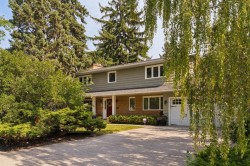 8 Maryland Place SW Calgary, AB T2V 2E4