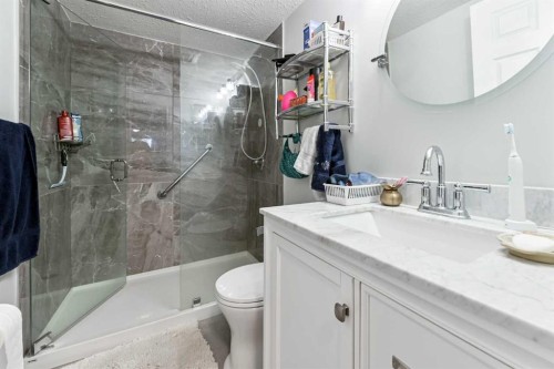104-630 8 Avenue Se, Calgary, AB - Indoor Photo Showing Bedroom